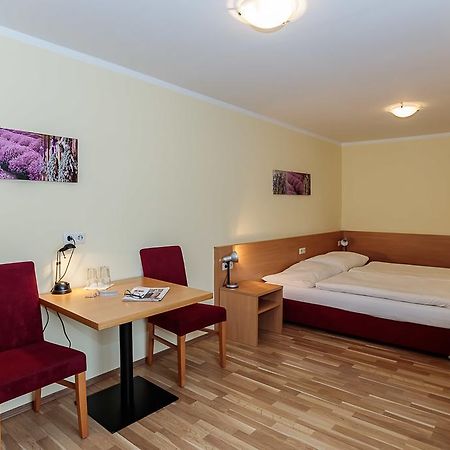 Hotel Denk Bed&Breakfast Vorchdorf Buitenkant foto