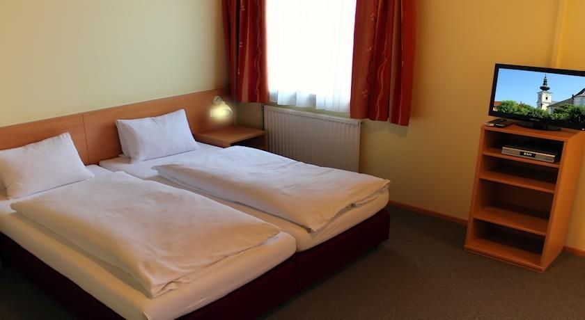 Hotel Denk Bed&Breakfast Vorchdorf Buitenkant foto