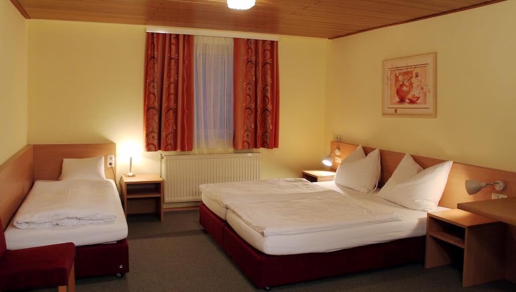Hotel Denk Bed&Breakfast Vorchdorf Kamer foto