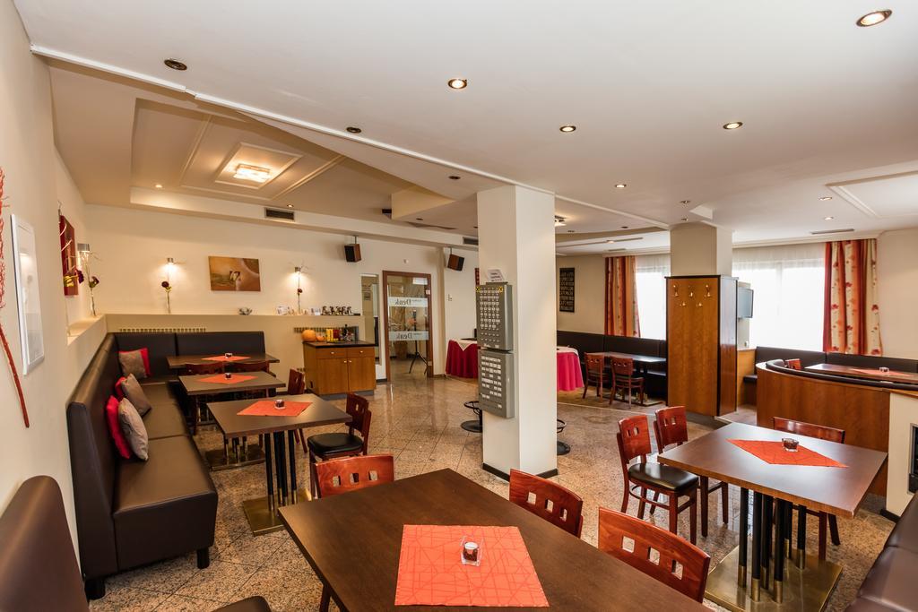 Hotel Denk Bed&Breakfast Vorchdorf Buitenkant foto