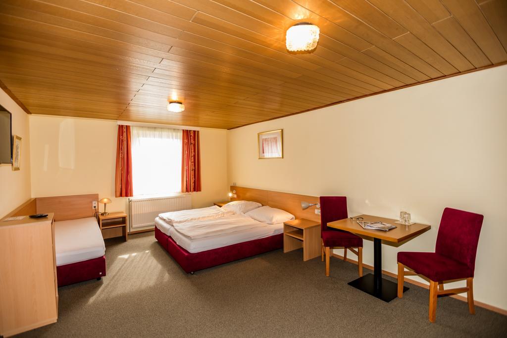 Hotel Denk Bed&Breakfast Vorchdorf Buitenkant foto