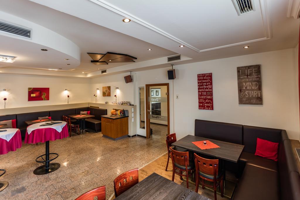 Hotel Denk Bed&Breakfast Vorchdorf Buitenkant foto
