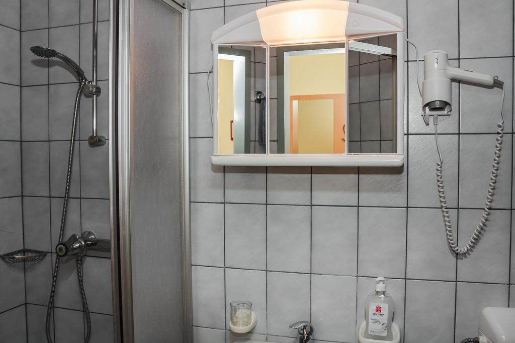 Hotel Denk Bed&Breakfast Vorchdorf Buitenkant foto
